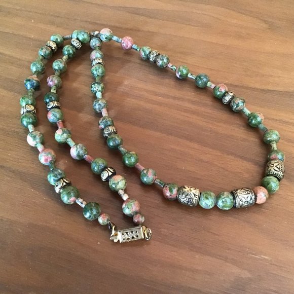 Semi-Precious Stone Necklace & Earrings Vintage - Picture 4 of 16